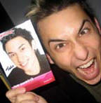 tom082